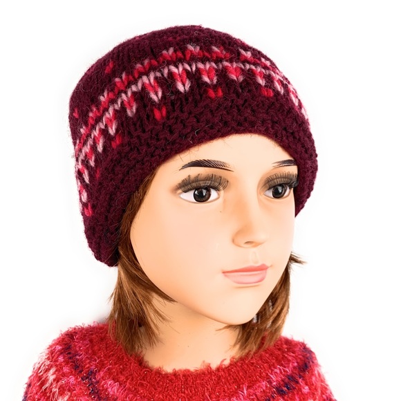 Hand knitted woolen beanies - Picture 2 of 8